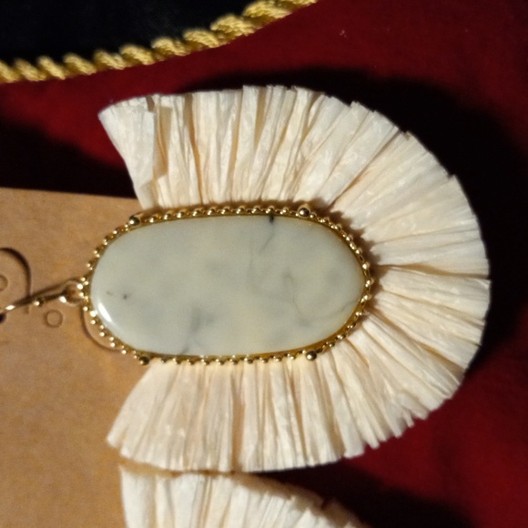 Plunder earrings - Picture 2 of 4